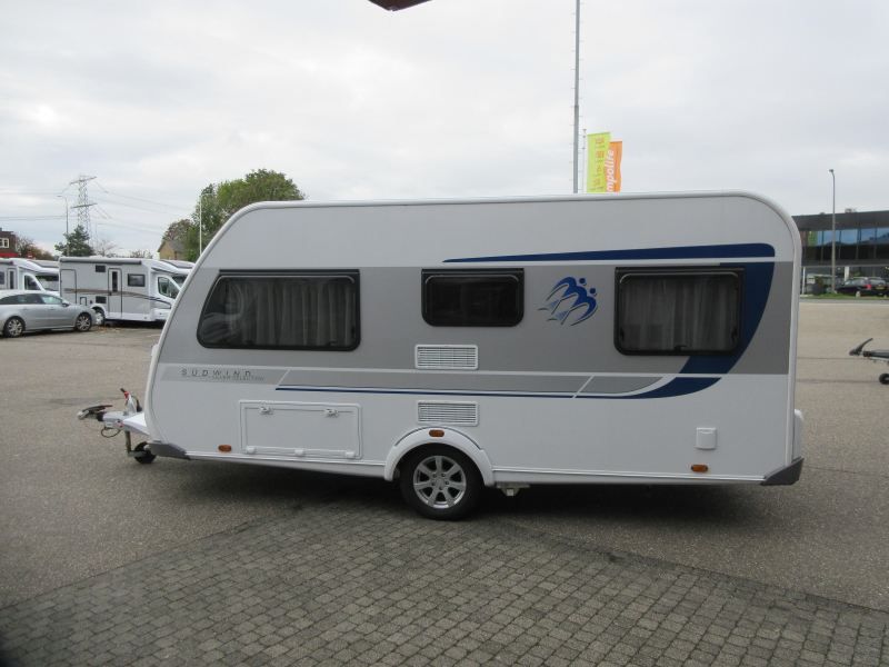 Knaus Sudwind 450 FU NETJES EN MET MOVER  foto: 17