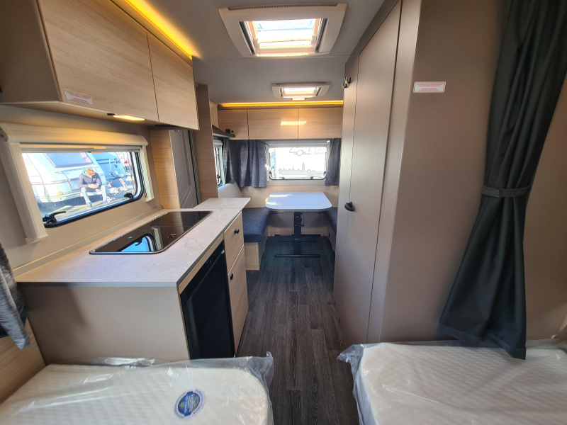 Weinsberg CaraLife 470 EU -2027-  foto: 13
