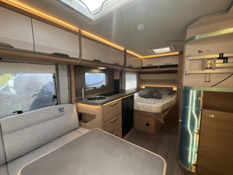 Knaus Sudwind Black Selection 450 FU VLOERVERW-MOVER  foto: 9