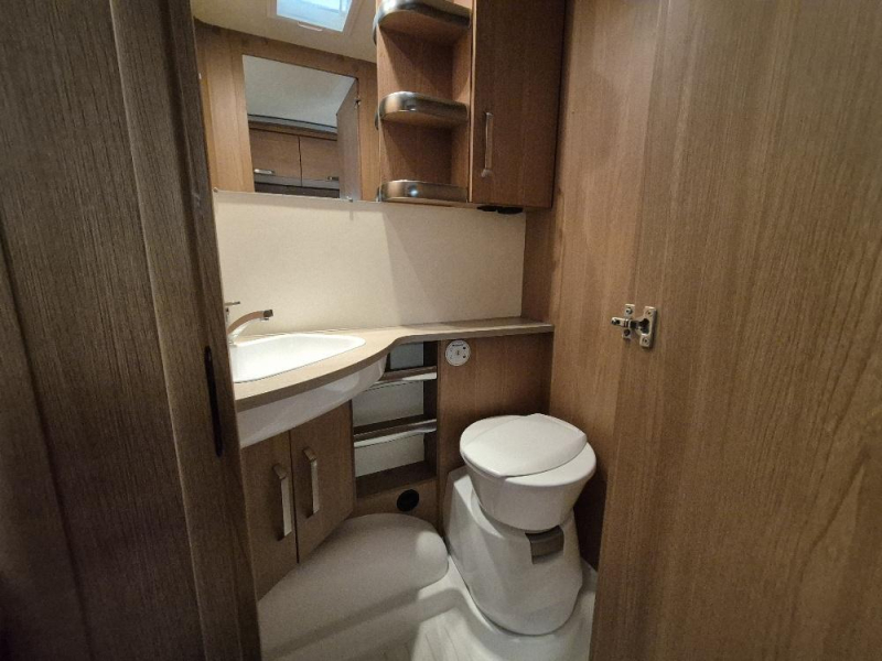 Knaus Sport 420 QD Nieuwe mover! Zakluifel  foto: 11