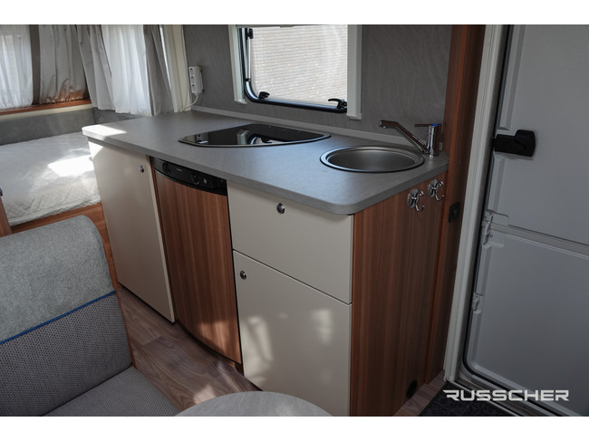 Weinsberg CaraOne 420 QD Caravan | Go2 Mover | Schotel | Kachel | Douche | Toilet | Luifel | Voortent | Fietsendrager foto: 9