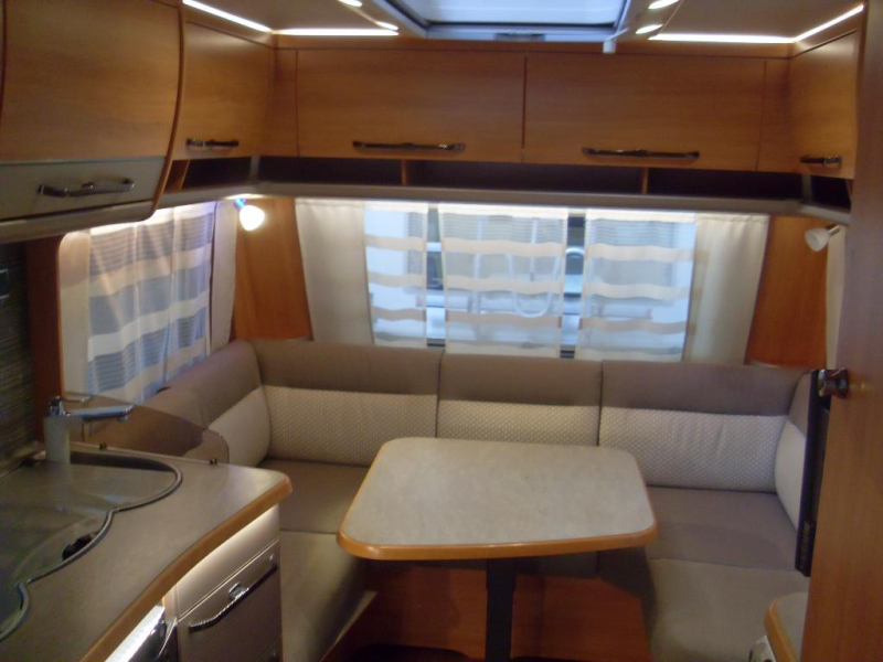 Eriba Nova Winner Edition 465 GL met Mover 
