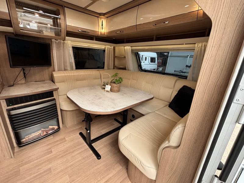 LMC Lord Brillant 690 Mover + Levelsysteem!  foto: 6