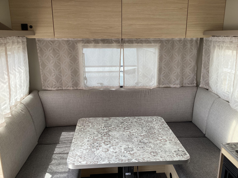 Weinsberg CaraCito 450 FU E-Power/ airco  foto: 1