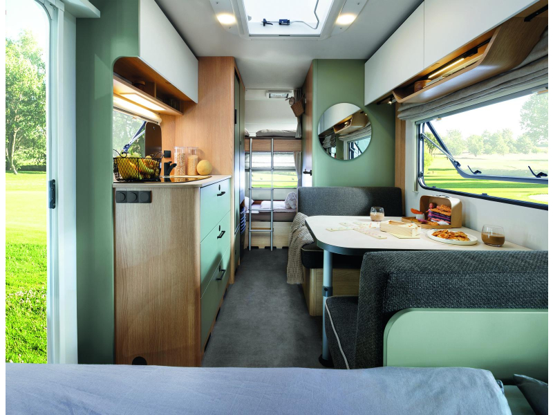 LMC Style 490 K model 2027, stapelbed 