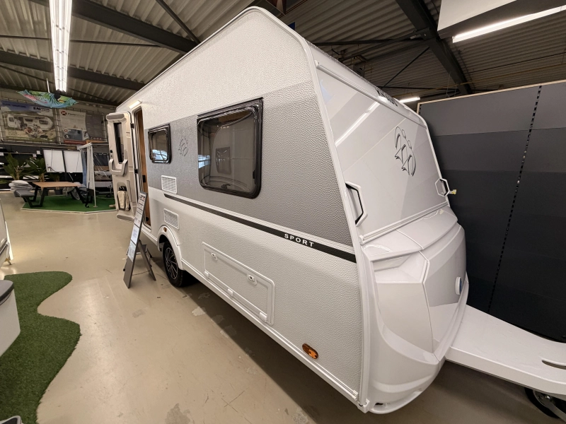 Knaus Sport 460 EU 1800KG + Enkele bedden  foto: 2