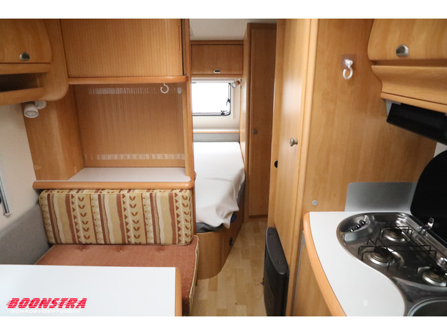 Hobby 30S Excellent Easy Mover Airco Frans bed Dwars stapelbed Middenkeuken foto: 10