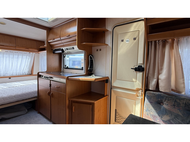 Hobby Excellent 470 rondzit bed toilet  foto: 7