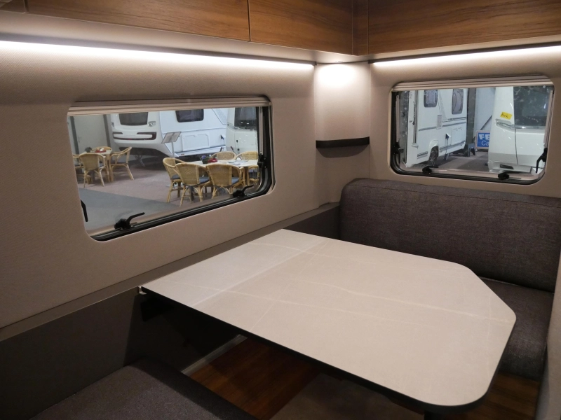 Eriba Feeling 470 GRATIS MOVER  foto: 2