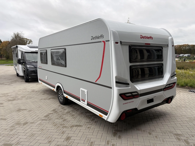 Dethleffs Summer Edition 500 QSK stapelbed / dwarsbed 