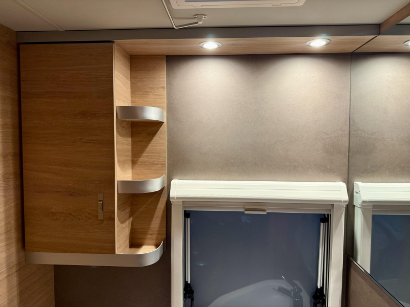 Knaus Sudwind Black Selection 460 EU Zomer Airco Actie!  foto: 16