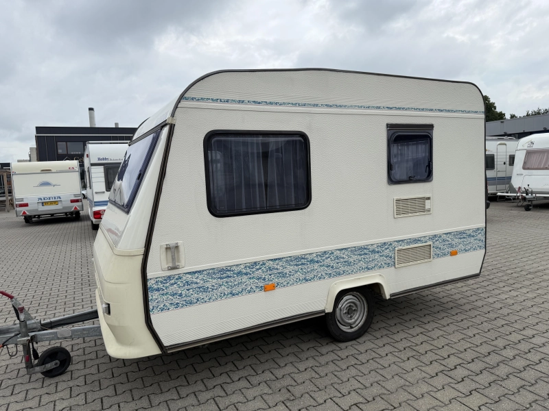 Adria Unica A 320 DD 2x zitgroep  foto: 13