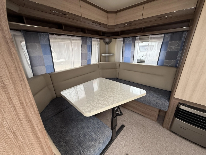 Hobby De luxe Easy 495 UL Enkele bedden, Mover bj14  foto: 3