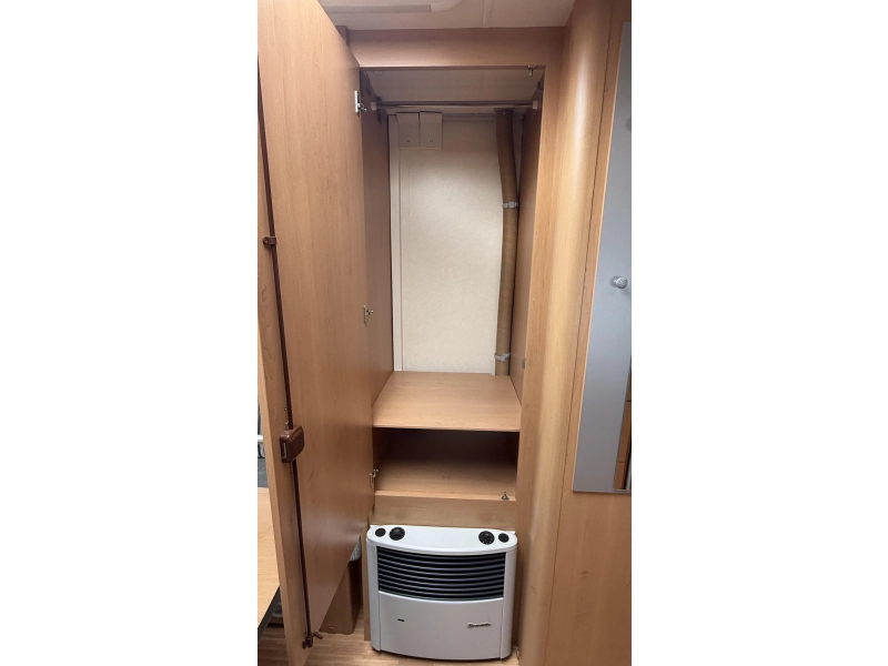 Knaus Sudwind White Edition 500 EU enkele bedden rondzit  foto: 7