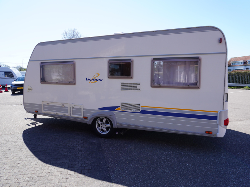 Bürstner Ventana 460 TS MET MOVER EN VOORTENT  foto: 17