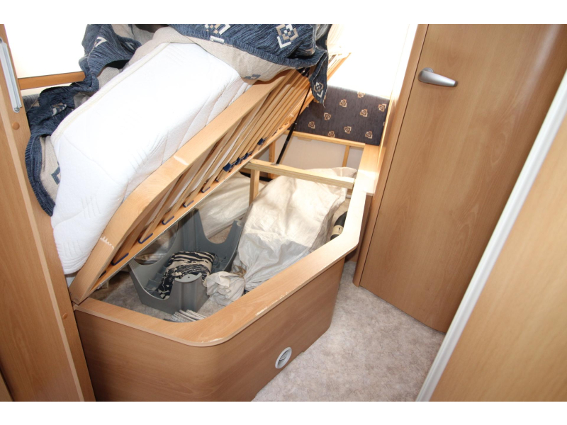 Kip Navigator 44 TDB Vloerverw Mover, Voortent  foto: 18