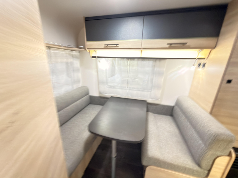 Sterckeman Easy Comfort 390 CP +mover+hordeur+1200kg  foto: 5