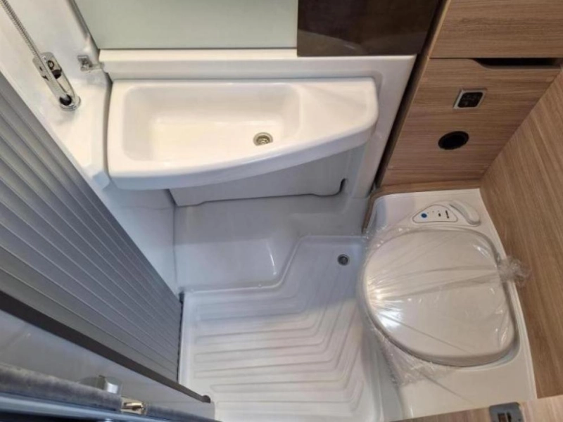 Knaus Van TI Plus 650 MEG AUTOMAAT+AIRCO+SCHOTEL  foto: 15