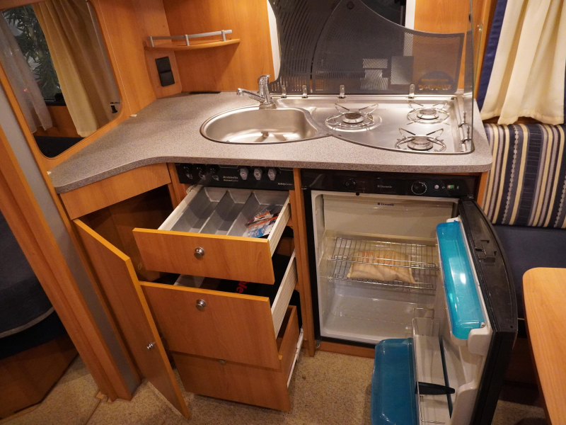 Dethleffs Camper 450 DB MET LOSSE LUIFEL  foto: 10