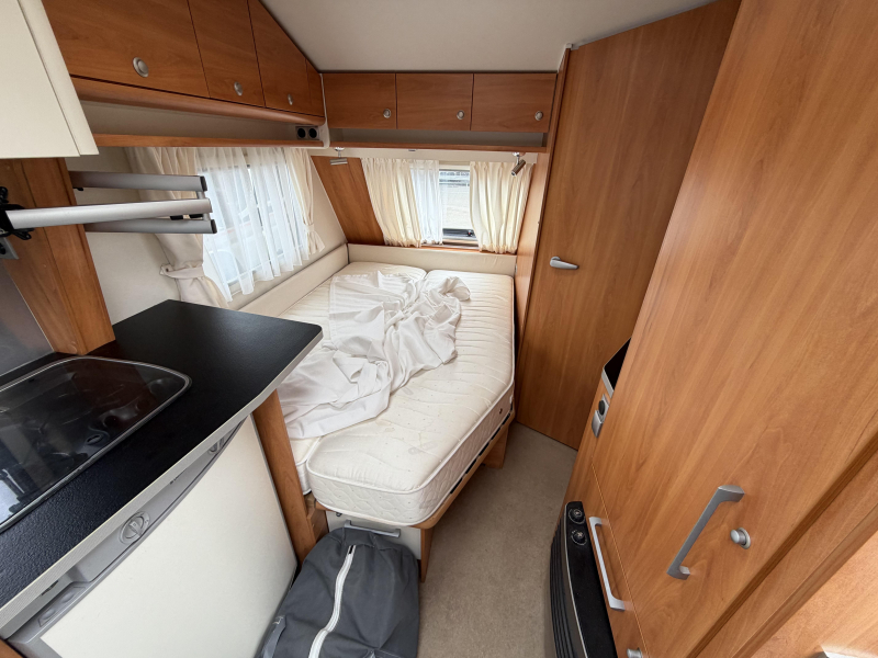 Kip Isa White 41 TDB mover / voortent Fortex  foto: 6