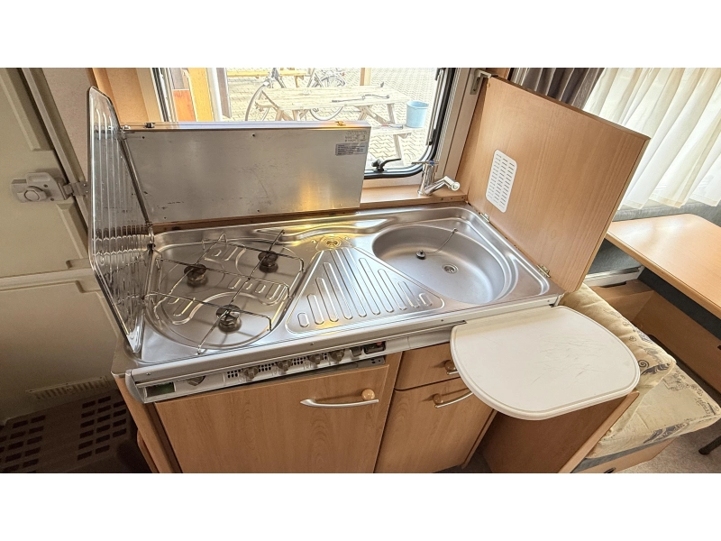 Knaus Sudwind 495 TK kinderkamer rondzit  foto: 7