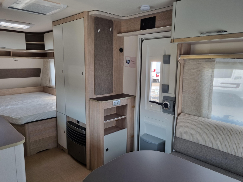 Bürstner Premio 460 TS Gratis Mover!  foto: 6