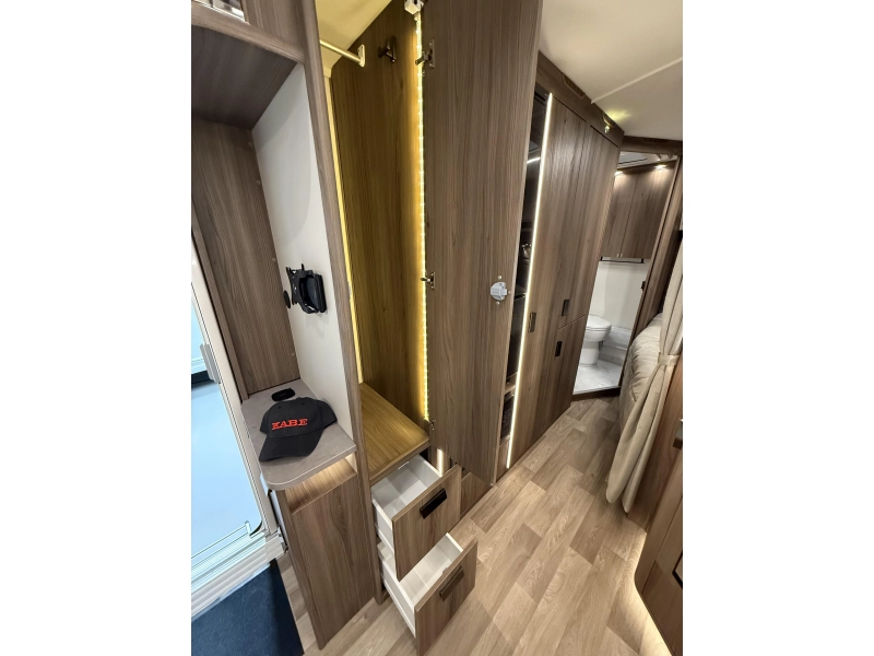 Kabe Imperial 560 NIEUW BINNEN  foto: 6