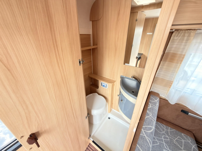 Sunlight Njoy 42 D +mover+voortent+Fietsdrag  foto: 7