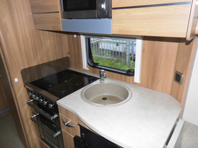 Sprite Cruzer 480 SR Mover, voortent.  foto: 4