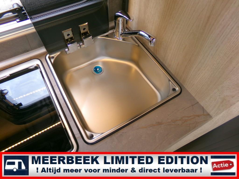 Hobby De Luxe 460 SFF 2027 NIEUWSTE MODEL !  foto: 9