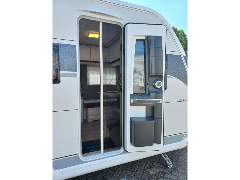 Hobby De Luxe 460 LU 1500kg 