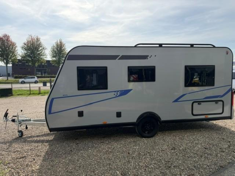 Caravelair Sport Line 455 Frans bed - Ruime rondzit  foto: 4