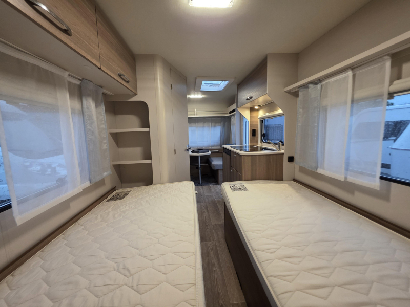Dethleffs C'Joy 460 LE Enkele Bedden TENT 2017  foto: 5