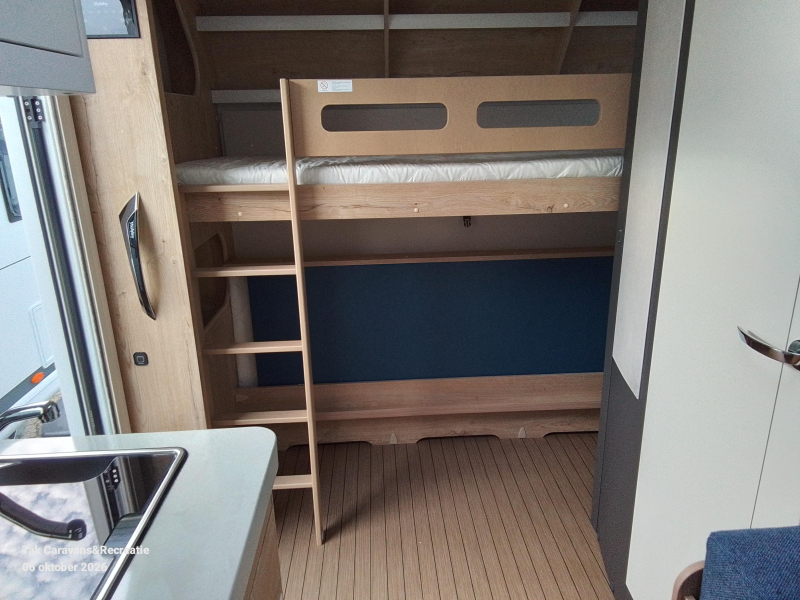 Hobby Excellent Edition 490 KMF Model 2027 kinderbed  foto: 4
