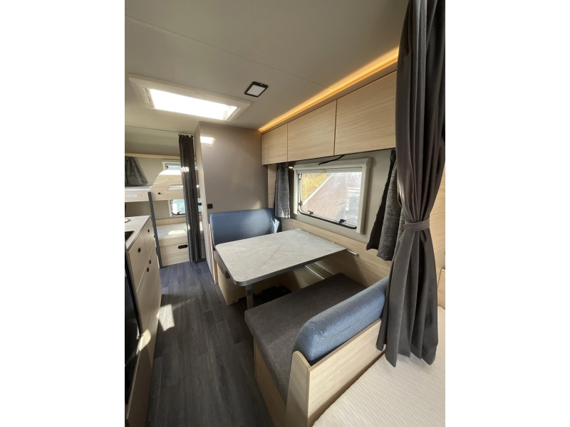Weinsberg CaraLife 470 QDK STAPELBED-AIRCO-LICHTGEW. 