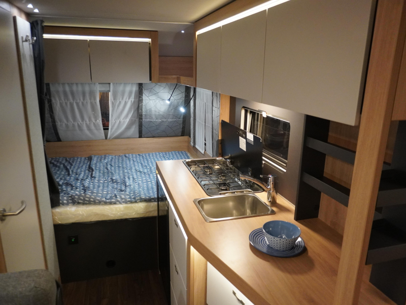 Knaus Sport 420 QD COMPACT EN GROTE KEUKEN !  foto: 8