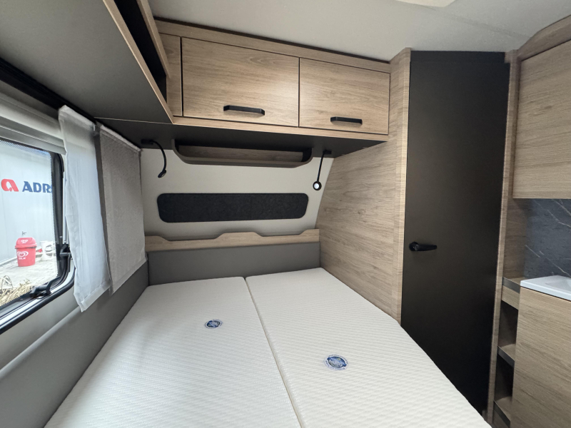 Weinsberg CaraOne Edition HOT 450 FU incl Mover en deel tent  foto: 3