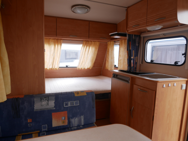 Caravelair Antares 390 Voortent, fietsenrek 