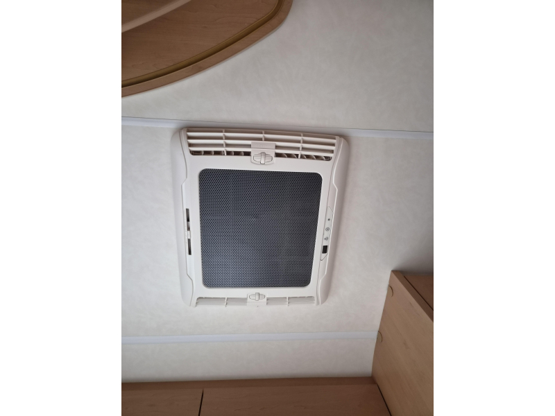 Knaus Sudwind 550 FSK -Mover - Airco - Voortent  foto: 16