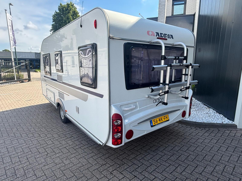 Adria Adora 462 PU voortent, fietsenrek.  foto: 5