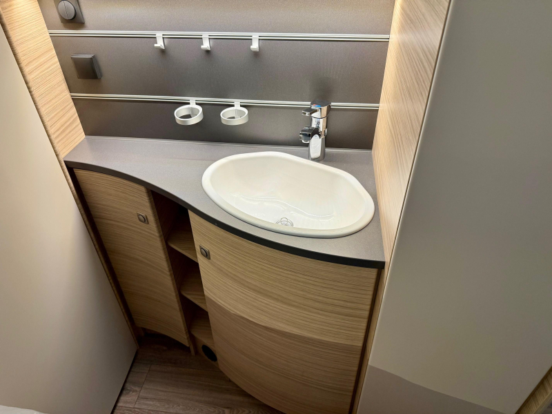 Fendt Bianco Activ 445 SFB modeljaar 2026  foto: 10