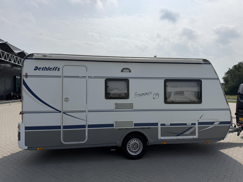 Dethleffs Summer Edition 460 V enkele bedden 