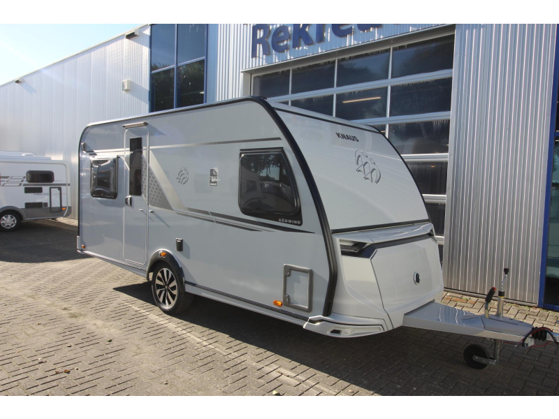 Knaus Sudwind Black Selection 450 FU Modeljaar 2027  foto: 3