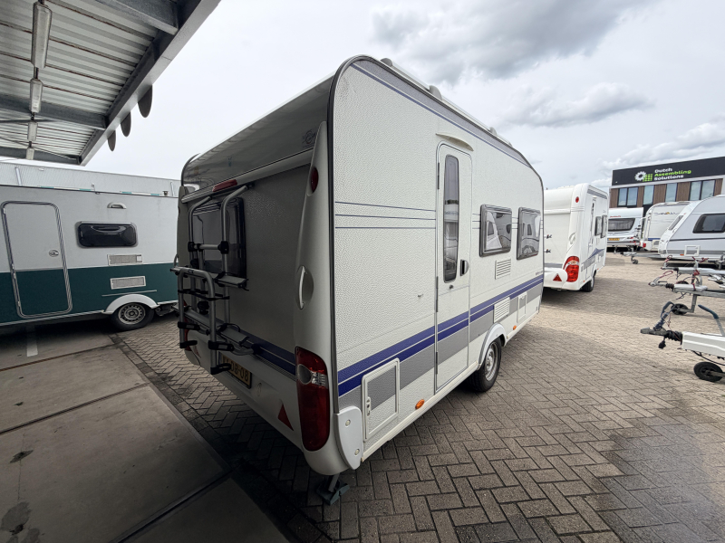 Hobby De Luxe 400 SF Voortent, Zitje Dwarsbed  foto: 11