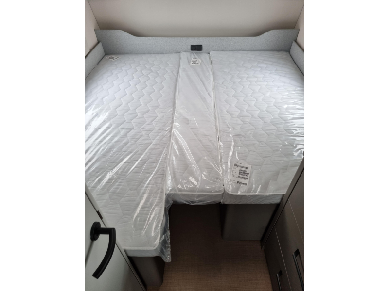 Bürstner B66 490 TL - Enkele bedden -  foto: 13