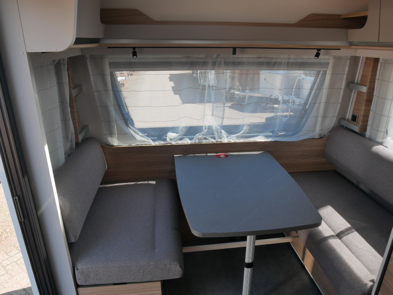 Dethleffs Nomad 460 EL GRATIS MOVER en AIRCO  foto: 12