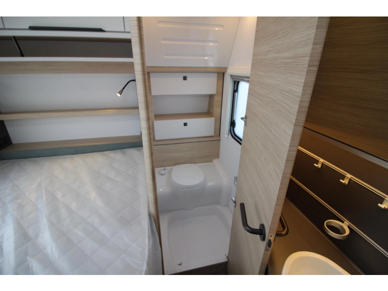 Fendt Apero Activ 390 FH Frans bed & eindkeuken!  foto: 16