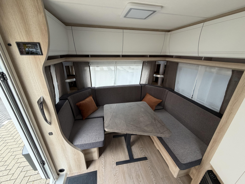 Hobby De Luxe 495 UL Model 2027  foto: 7