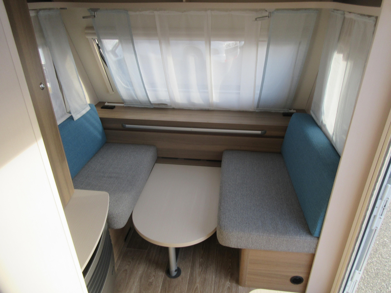 Dethleffs C'Joy 460 LE LICHTGEWICHT/ MET MOVER  foto: 8