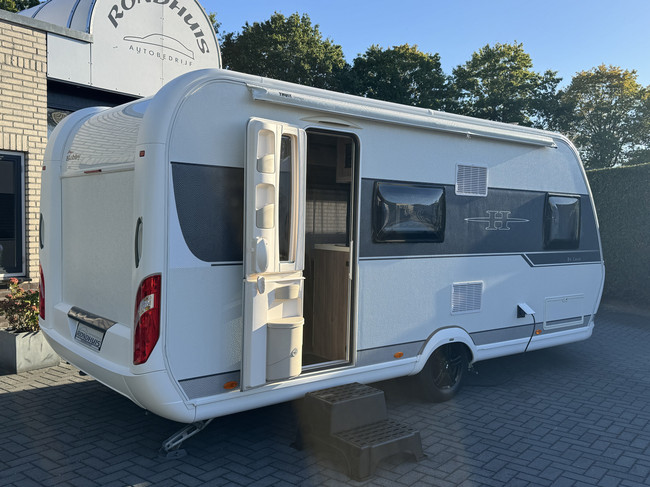 Hobby De Luxe 490 KMF met STAPELBED **6 Slaapplaatsen/Mover/1e eigenaar//Lichtmetalen velgen black/2x zonnepaneel/Autark/Nette caravan